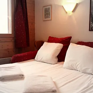  Apartment Sapaudia - Charm Town Centre Retreat
