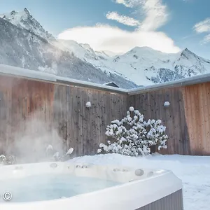  Apartment Au Bon Coin - Luxury Hidden Haven, Mont Blanc View, Hot Tub And Garden